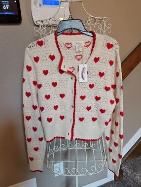NWT Jessica Simpson Hearts Sweater